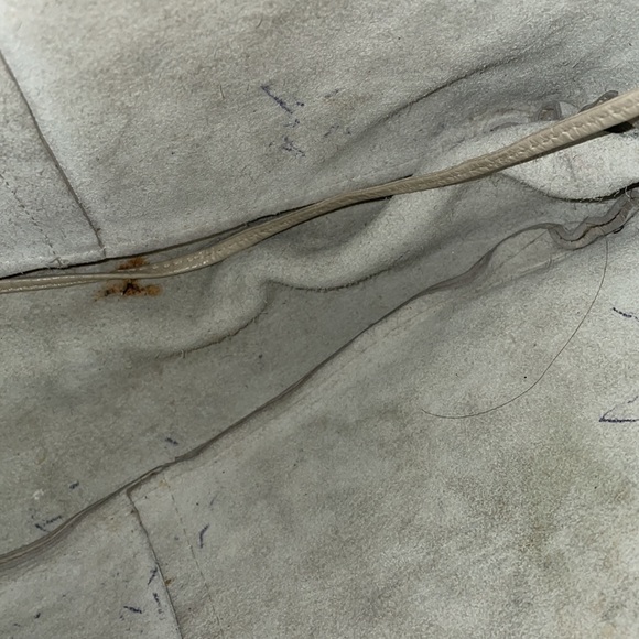 Peter Kent Beige Leather Bag. - Picture 3 of 3